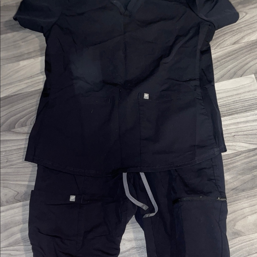 Scrub Set Fabletics - Picture 4 of 4